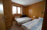 Bedroom 5 Demi-Chalet Brune-Haut Ouest