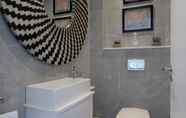 Toilet Kamar 7 Amanda By Stay Amazing