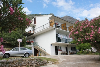 Bên ngoài 4 Guesthouse Podaca