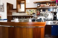 Bar, Cafe and Lounge Albergo Blueline