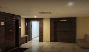 Lobi 4 Hotel Swarnaa Paradise