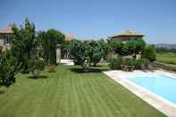 Swimming Pool Auberge Du Vin