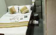 Bedroom 4 Hotel Rooms Dadar