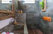 Toilet Kamar 6 Rimba Villas Gili Air