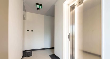 Lobby 2 Warsaw Airport Shiny Apartment