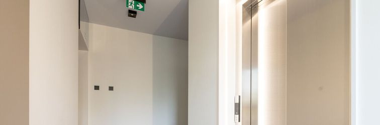 Lobby Warsaw Airport Shiny Apartment