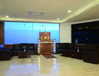 Lobby 2 The Grand Sharan