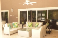 Lobi Exquisite Taste Awaits you With This Custom Styled Villa