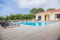 Swimming Pool Private Villa! All Bedrooms /w TVs and in Livingroom