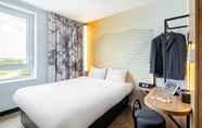 Kamar Tidur 2 B&B Hotel Massy Gare TGV