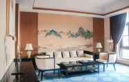 Lobi 2 Wyndham Grand Plaza Royale Zhaotong