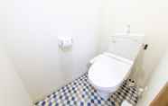 Toilet Kamar 7 Guest House GORILLA VILLA