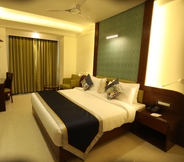 Bilik Tidur 5 The Pinnacle INN Sarnath