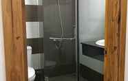 Toilet Kamar 3 HANID Hotel