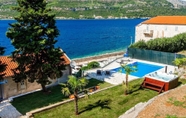 Atraksi di Area Sekitar 2 Luxury Villa Gabriela