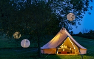 Exterior 4 Lloyds Meadow Glamping Delamere Chester