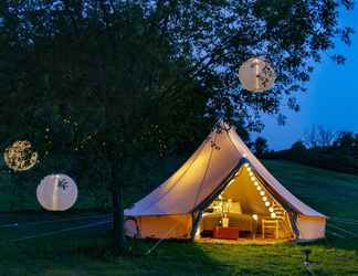 Exterior 2 Lloyds Meadow Glamping Delamere Chester