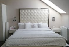 Bedroom 6 Zespol Palacowo-Parkowy w Dabrowce