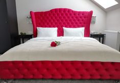 Bedroom 2 Zespol Palacowo-Parkowy w Dabrowce