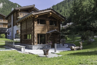 Bangunan 4 Apartment in Chalet Pizzo Fiamma