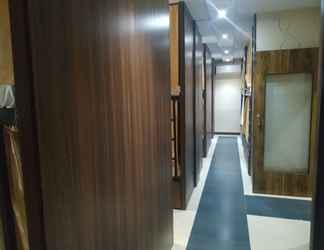 Lobby 2 Almas Dormitory Andheri