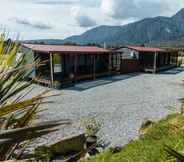 Exterior 4 Te Awa Cottages