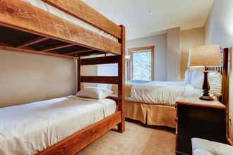 Bedroom 4 Premier Red Hawk Lodge 2 Br~walk To Slopes~kids Ski Free 2 Bedroom Condo by Redawning