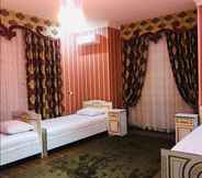 Kamar Tidur 2 Sitorabonu-Guest House