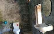 Toilet Kamar 6 In Suan Sin