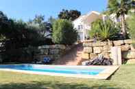 Swimming Pool Luxury Villa Near Marbella