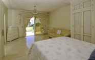 Kamar Tidur 4 Exquisite Villa 50m To Beach