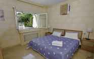 Bedroom 5 Exquisite Villa 50m To Beach