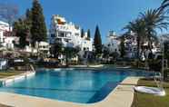 Swimming Pool 2 Apartment With Sea View In Puerto Banus