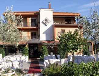 Exterior 2 Albergo Excelsior