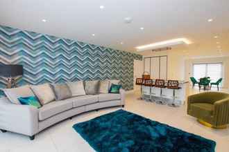 Lobi 4 Portrush Luxury Apartments Curran Gate