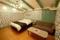 Kamar Tidur Hotel LaLa PAT2 - Adults Only