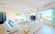 Ruang untuk Umum 2 Shirahama White Beach House