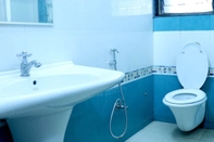 In-room Bathroom LRH EasyStay 4