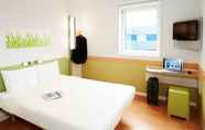 Bedroom 4 ibis budget Bilbao City