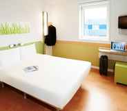 Bedroom 4 ibis budget Bilbao City