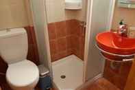 Toilet Kamar Villa Ariadni