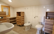 ห้องน้ำภายในห้อง 3 Villa Korculaholidays