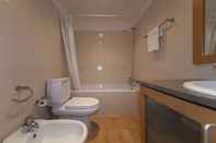 In-room Bathroom B46 - Marina Park Apartment with Seaview