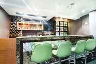 Bar, Kafe, dan Lounge La Silver Leaf