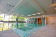 Swimming Pool Diana Resort