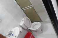 In-room Bathroom Hotel Amazon Restaurante