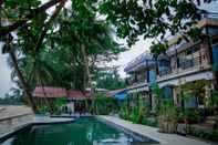 Kolam Renang Memento Resort