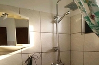 In-room Bathroom Apartments Svitlana