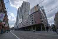 Exterior Modern Apartment in Darling Harbour