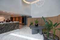 Lobby Modern Potts Point Apartment in Omnia